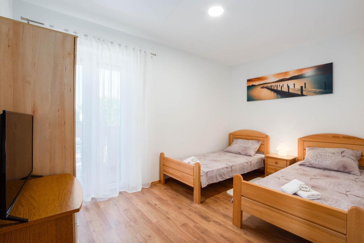Vacation Villa Matic With 7 Bedrooms Sinj Buitenkant foto