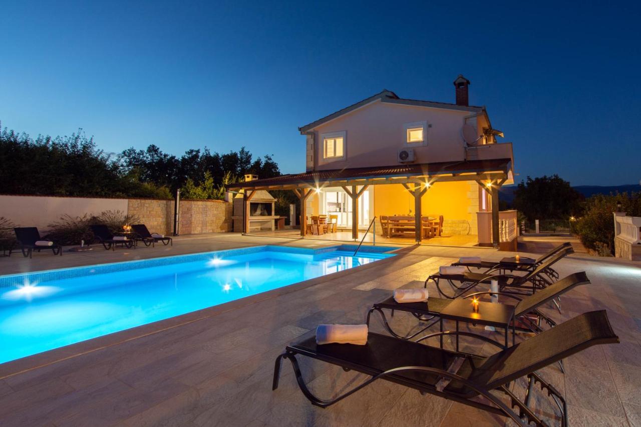 Vacation Villa Matic With 7 Bedrooms Sinj Buitenkant foto