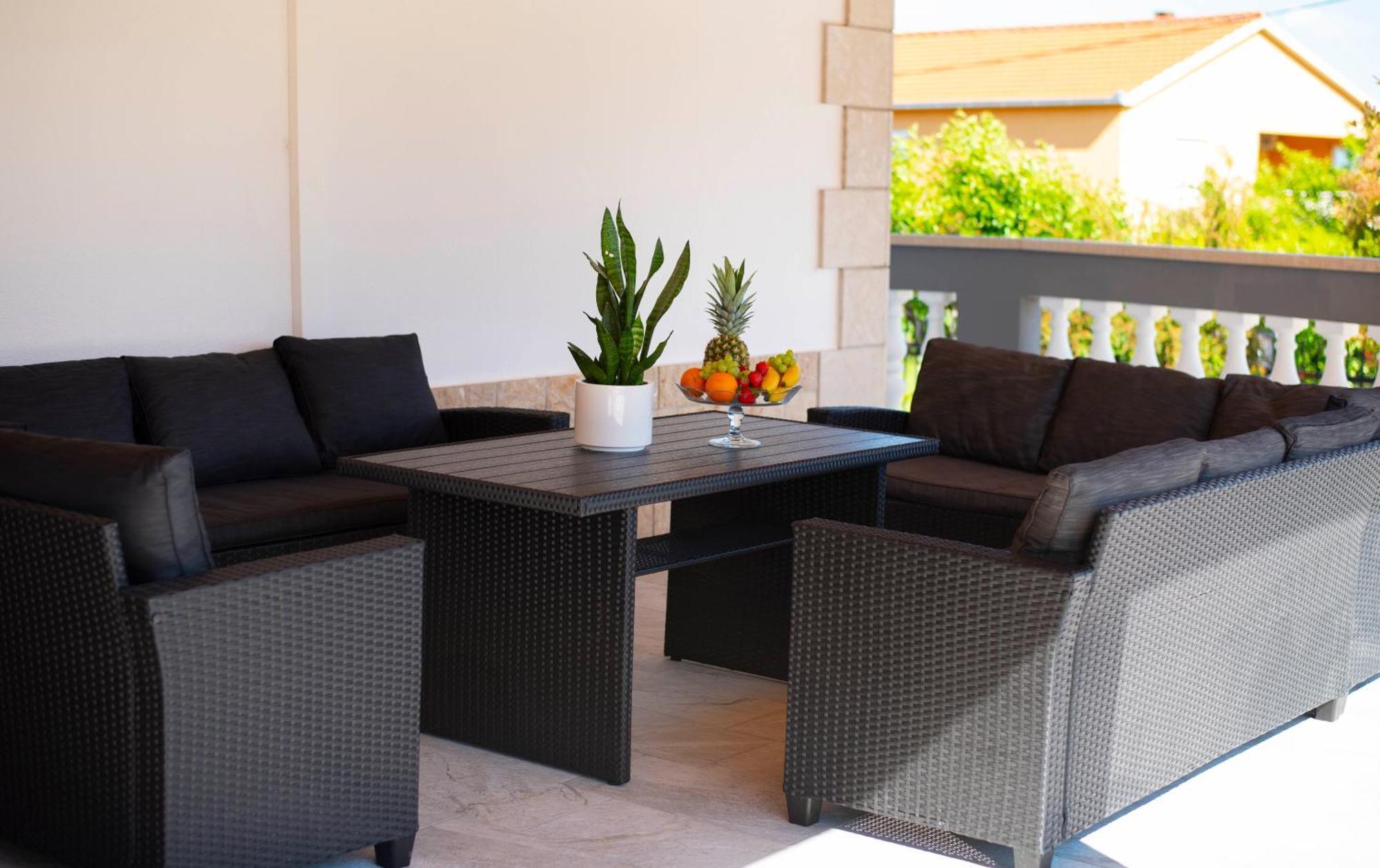 Vacation Villa Matic With 7 Bedrooms Sinj Buitenkant foto