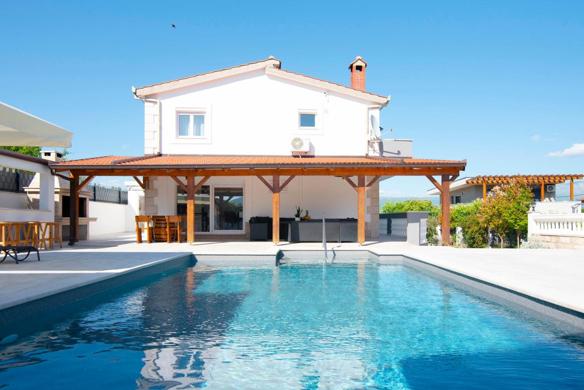 Vacation Villa Matic With 7 Bedrooms Sinj Buitenkant foto