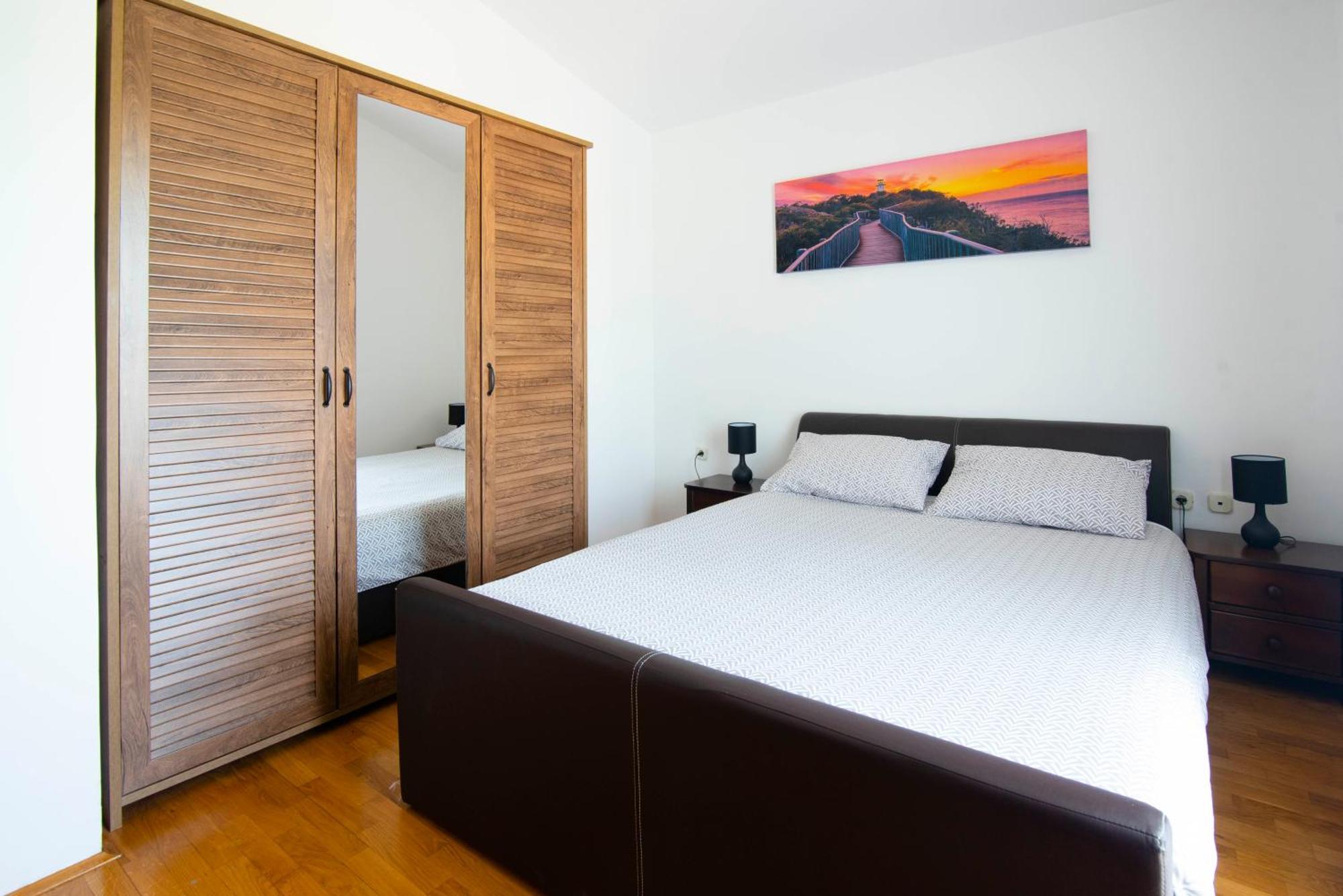 Vacation Villa Matic With 7 Bedrooms Sinj Buitenkant foto